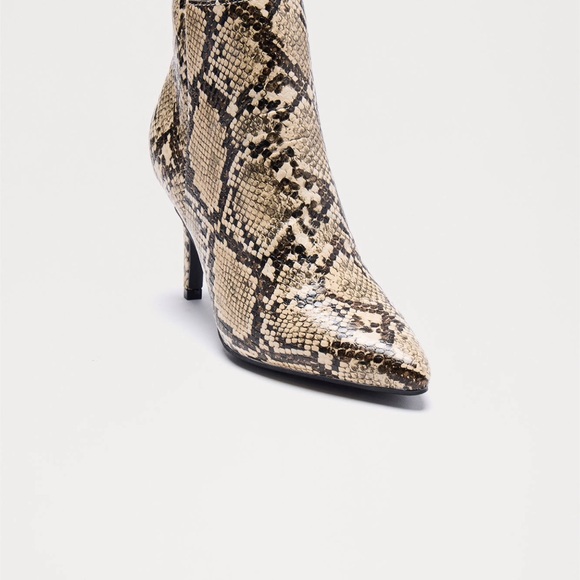 Fashion Nova Snakeskin Heeled Boots - Picture 3 of 4